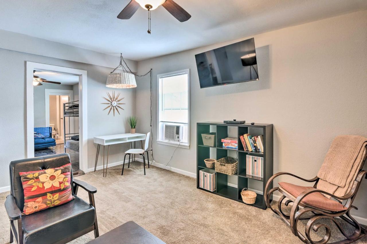 Cozy Galveston Apartment - Walk To Beach And Dining 外观 照片