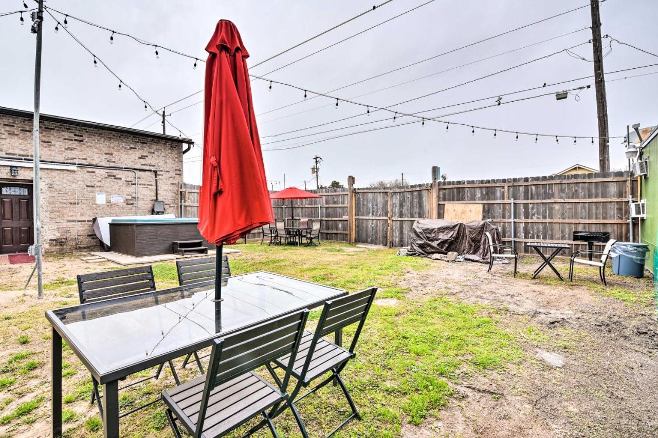 Cozy Galveston Apartment - Walk To Beach And Dining 外观 照片